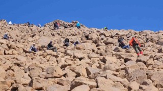 Dağcı Tarık Bünyamin Kaya anısına Süphan Dağına tırmanış