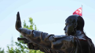 Darbe seyrini değiştiren kahraman: Ömer Halisdemirin şehadet noktası özel zeminle korunuyor