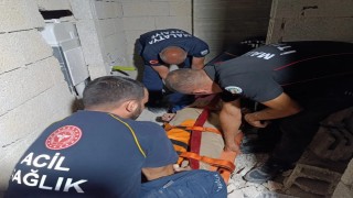 Darendede inşaatta asansör boşluğuna düşen kadın yaralandı