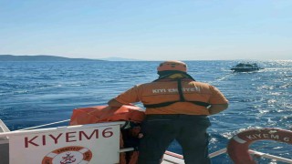 Datça açıklarında sürüklenen tekne kurtarıldı