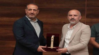 Dede Korkut Şiir Yarışmasında derece elde eden şairlere ödülleri verildi