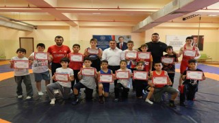 Demokrasi için minderde ter döktüler