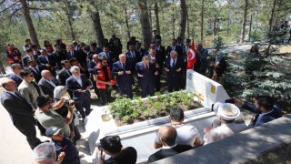 Demokrasi Ve Milli Birlik Gününde şehitler dualarla anıldı