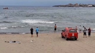 Denizde boğulma tehlikesi geçiren 2 kişi kurtarıldı, 1 kişi kayboldu