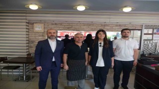Derya Ayaydın Fatihte esnaf ve vatandaşlarla buluştu