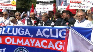 Devlet Memurları Konfederasyonundan Hazine ve Maliye Bakanlığı önünde basın açıklaması