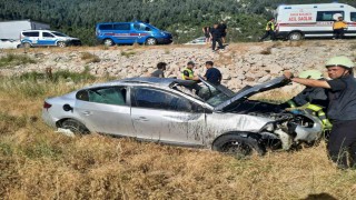 Devrilen otomobilde anne, bebeği ve kız kardeşi hayatını kaybetti