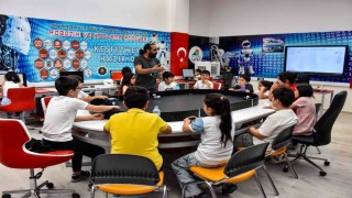 Diyarbakırda çocuklar yaz atölyelerinde sanatla buluşuyor