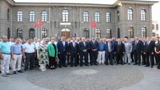 Diyarbakırda Srebrenitsa Soykırımı anısına fotoğraf sergisi açıldı