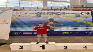 Dua Dorukhan Doğanay yüzmede ikinci gez Türkiye şampiyonu