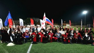 Dünyanın renkleri Tavasta buluştu