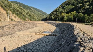 Düzcenin su ihtiyacını karşılayan Uğur Deresi tamamen kurudu