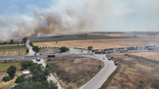Edirne-Havsa arasında anızda çıkan yangın yolu kapladı: 5 aracın karıştığı kazada 1 kişi yaralandı