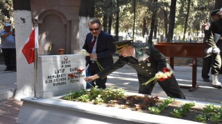 Edremitte 15 Temmuz etkinlikleri şehitlik ziyaretiyle başladı