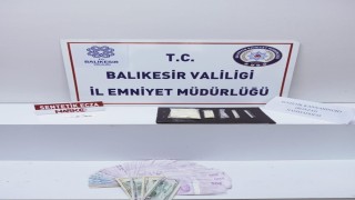 Edremitte uyuşturucu operasyonu: 2 gözaltı