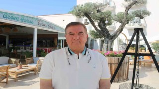 Egedeki yangınlar turizmi de yaktı