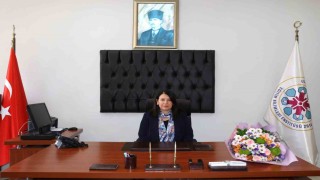 Eğitim bilimleri enstitüsünde bayrak değişimi