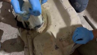 Ek mazot deposundan 20 kilogram esrar çıktı