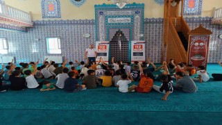 Elazığda 112 ekipleri yaz Kuran kursu öğrencilerini bilgilendirdi