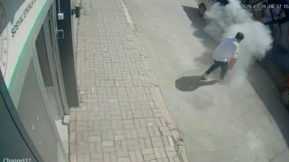 Elazığda araç yangını güvenlik kameralarına yansıdı