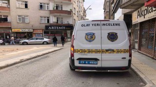 Elazığda dördüncü kattan düşen kadın hayatını kaybetti