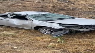 Elazığda otomobil şarampole yuvarlandı: 2 yaralı