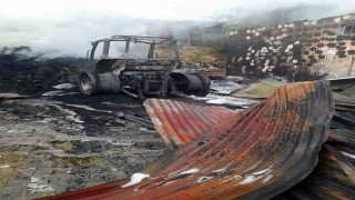 Elazığda yanan traktör kullanılmaz hale geldi