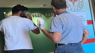 Elini bıçkıya kaptıran adamın parmakları parçalandı