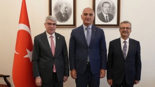 Ellek Belediye Başkanı Yeşildemir'den Bakan Ersoy’a Ziyaret