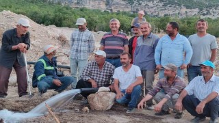 Emekli olup döndüğü memleketinin su sıkıntısını çözdü