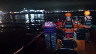 Endonezyada turistik Bali Adasına giden feribot battı: 4 ölü, 31 kayıp
