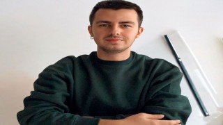 Ergenlik Döneminde Sinirlilik: Nedenleri, Belirtileri ve Çözüm Yolları