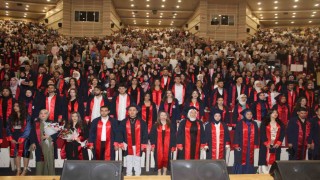 ERÜ Sağlık Hizmetleri Meslek Yüksekokulu 34. Dönem mezunlarını verdi