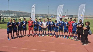 Erzincan Futbol Takımı Anadolu Yıldızlar Liginde Türkiye üçüncüsü oldu
