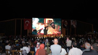 Erzincanda vatandaşlar 15 Temmuzda tek yumruk oldu