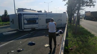 Erzurumda devrilen servis aracındaki 6 kişi yaralandı