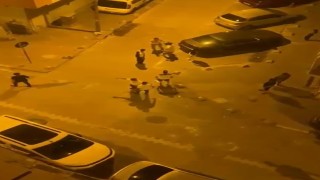Esenyurtta gençler arasındaki kavga kamerada