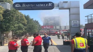 Esenyurtta tekstil fabrikasında korkutan yangın