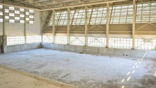 Esenyurtta yarım kalan spor tesisi tamamlanıyor