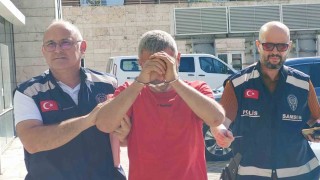 Eşini ve kızını hastanelik etti, polise bıçak çekip direndi