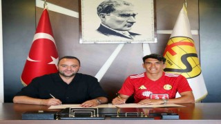Eskişehirspor, kanat oyuncusu Akın Akman ile anlaştı