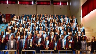 ESOGÜ Diş Hekimliği Fakültesi 2025 mezunlarını verdi