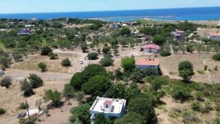 Ezan sesini duyabilmek için köydeki evinin çatısına sistem kurdu