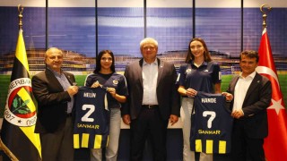 Fenerbahçede Hande Baladın ve Helin Kayıkçı sözleşme imzaladı