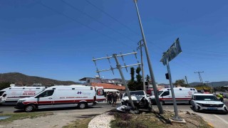 Fethiyede trafik kazasında 11 kişi yaralandı