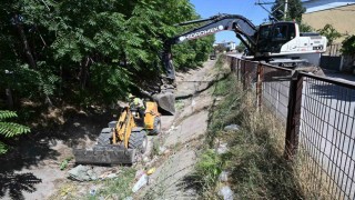 Fevzi Çakmak Mahallesinde sulama kanalları temizlendi