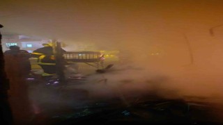 Fırına ait odunlar yanarak küle döndü