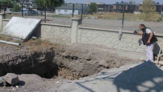 Foseptik inşaatında üzerine taş düşen işçi yaralandı