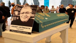 Gazeteci ve yazar Hikmet Çetinkaya son yolculuğuna uğurlandı