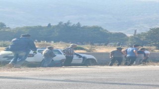 Gaziantepte iki otomobilin karıştığı kazada 4 kişi yaralandı